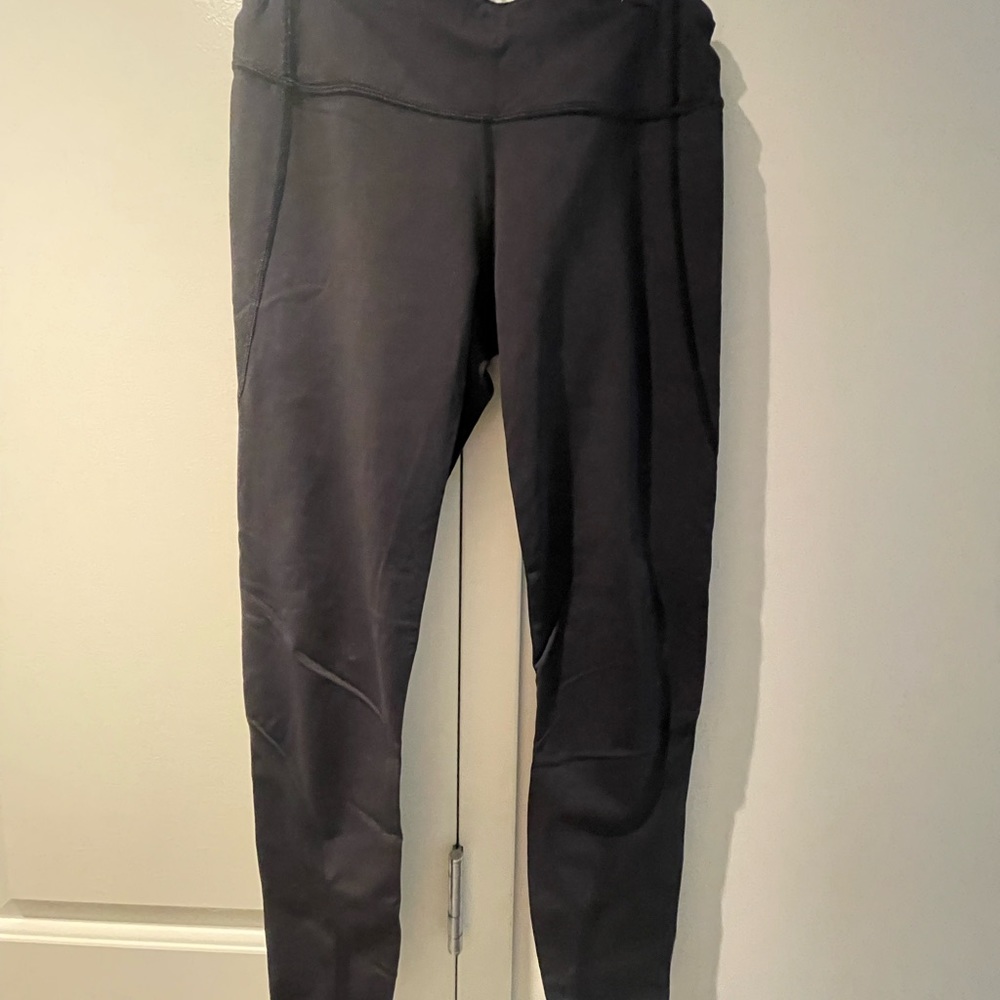 Size 6 black lululemon leggings